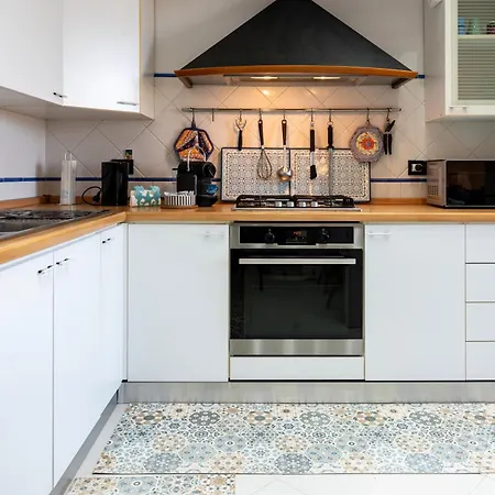 Апартаменты Luxury Vista Mare Garage E Posto Auto