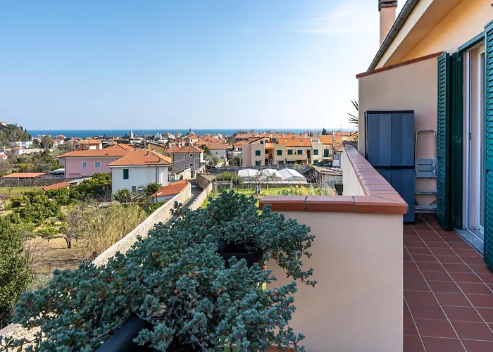 Luxury Vista Mare Garage E Posto Auto Loano